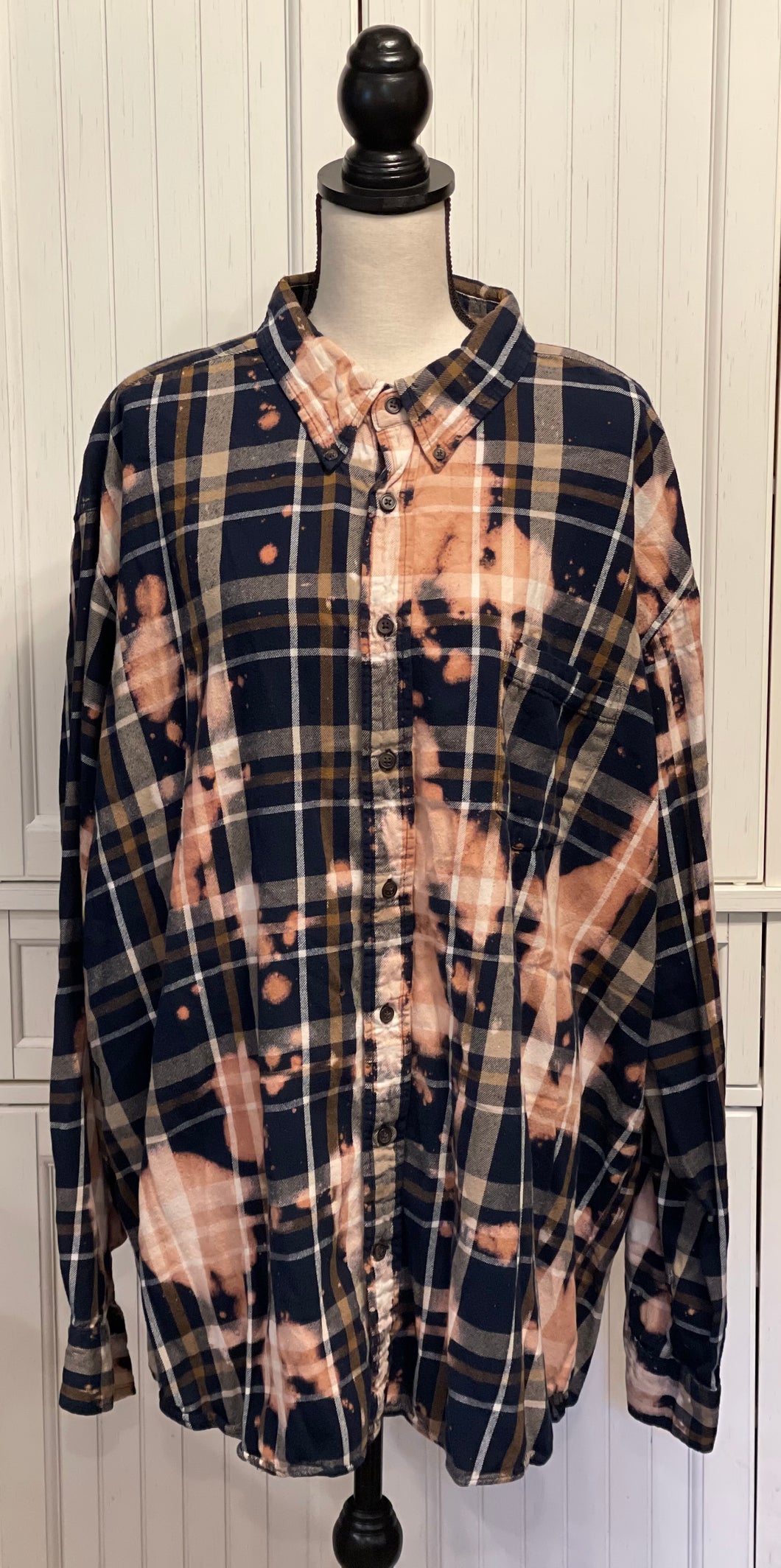 Thelma Distressed Flannel ~ Unisex Size 3XL Tall