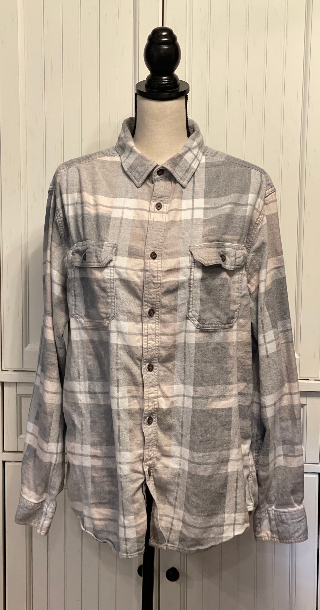Laura Distressed Flannel ~ Unisex Size Extra Large