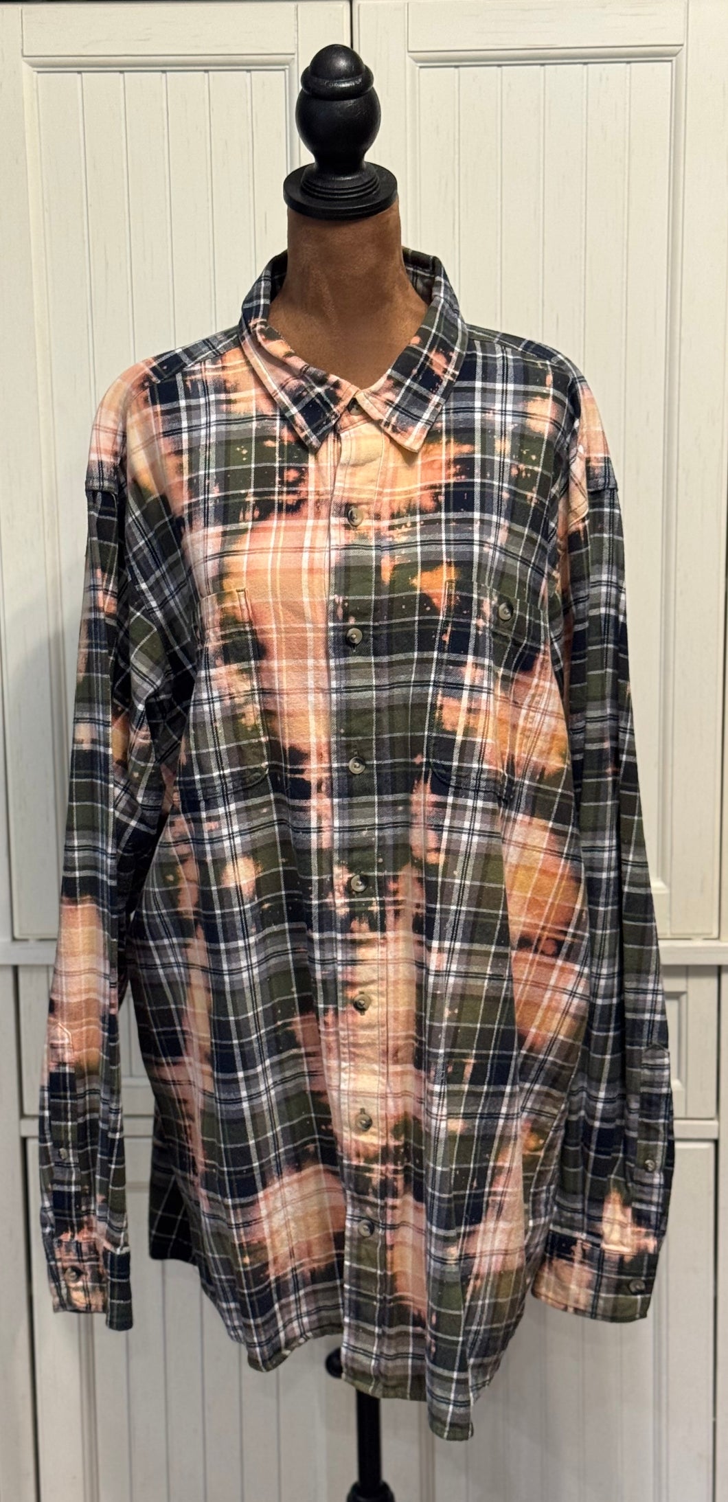 Jennifer Distressed Flannel ~ Unisex Size 2XL Tall