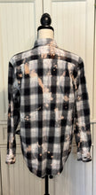 Load image into Gallery viewer, Hazel Distressed Flannel ~ Unisex Size Medium
