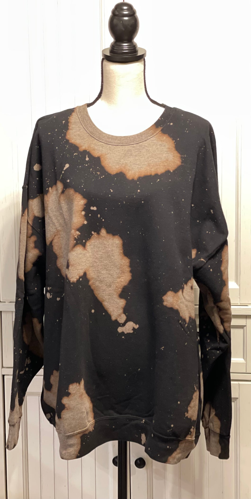 Geranium Distressed Crew Neck ~ Unisex Size 3XL